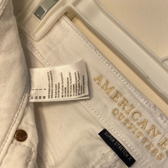 Shorts - Picture 3 of 3